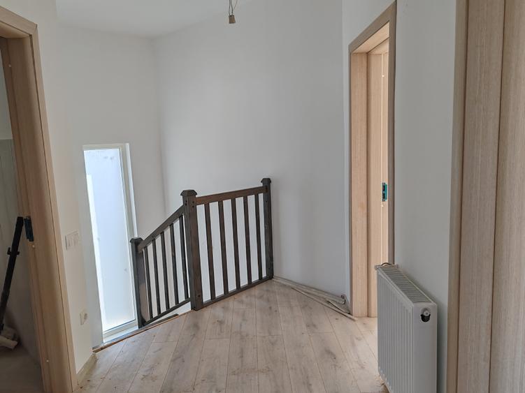 Casa 4 camere libera la vanzare SANPETRU - iesirea spre Harman - 9