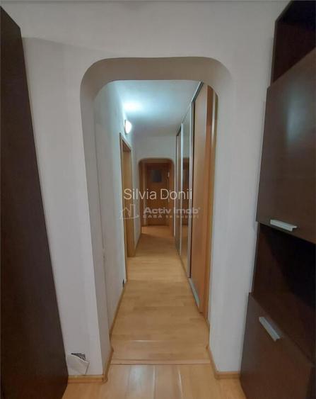 Prima ! Apartament 3 camere - spatios si luminos - langa Met
