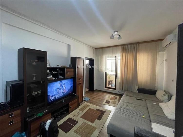 2 camere bloc nou Gorjului Uverturii comision 0%