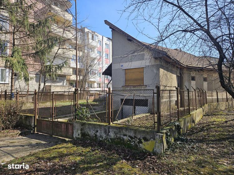 Casa zona Olteniei, teren 446mp - 2