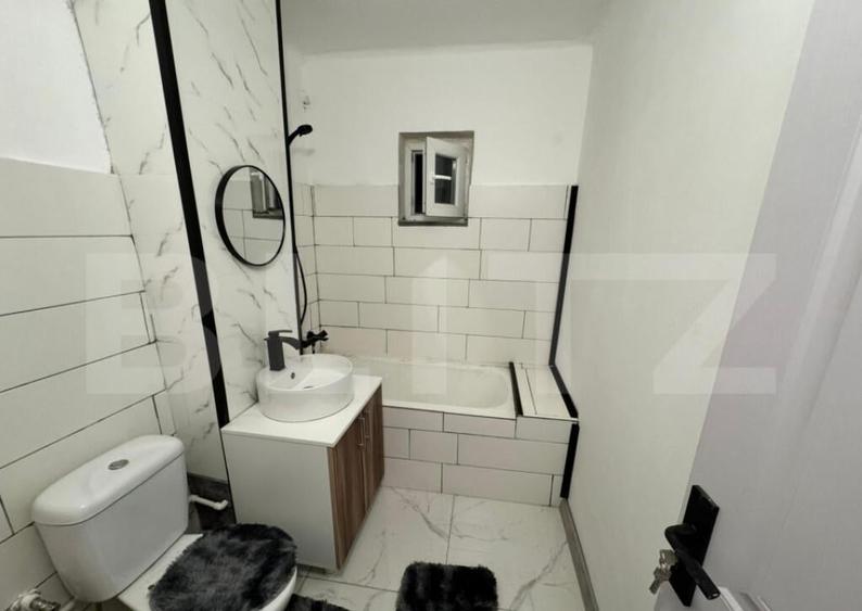 Apartament decomandat etajul 1, 52 mp, Rovine ,zona Parculet - 9