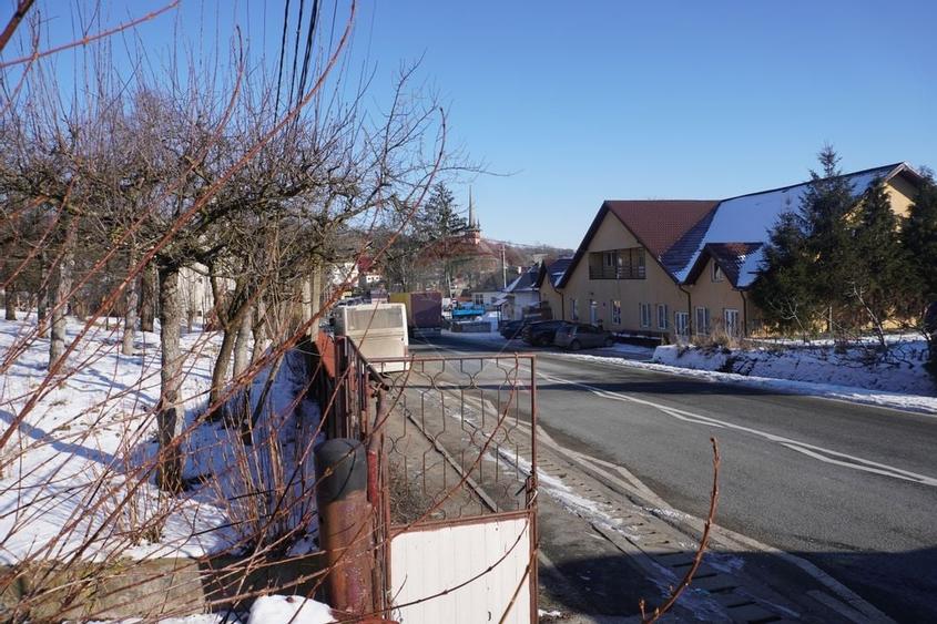 Casa de vanzare in centrul satului Desesti, Maramures - 4