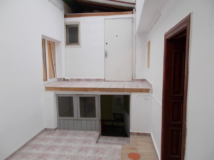 Casa, Timisora, zona Plopi, parter, caramida, 3 camere, 370mp teren - 3