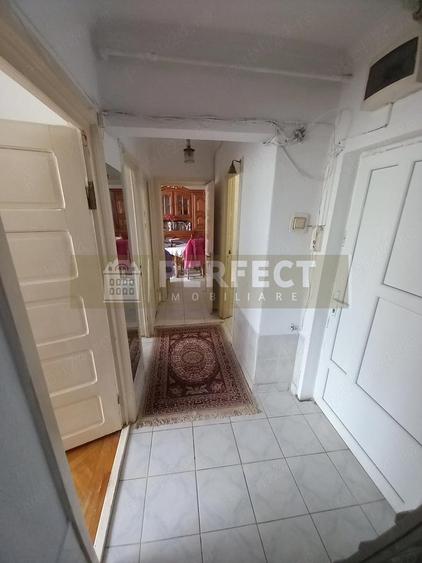 Ap.2 camere ULTRACENTRAL decomandat et.3 pret 72000euro - 3