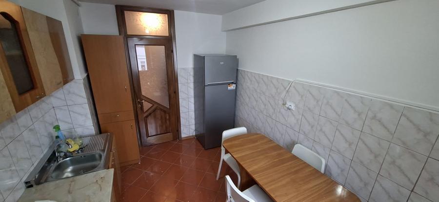 Mioritei (Carrefour-Penny) - 2 cam decomandat - et. 2 - centrala - 2 balcoane - 7