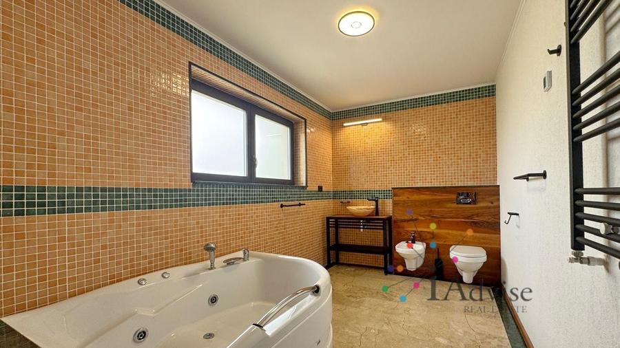 Casă individuală cu 5 camere cu Canalizare în Sânpetru