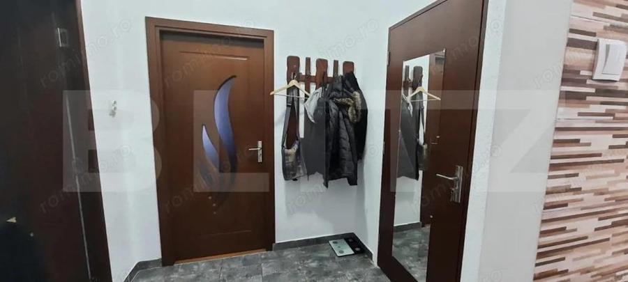 Case de vanzare, curte comuna, 100 mp, zona Titulescu - 7