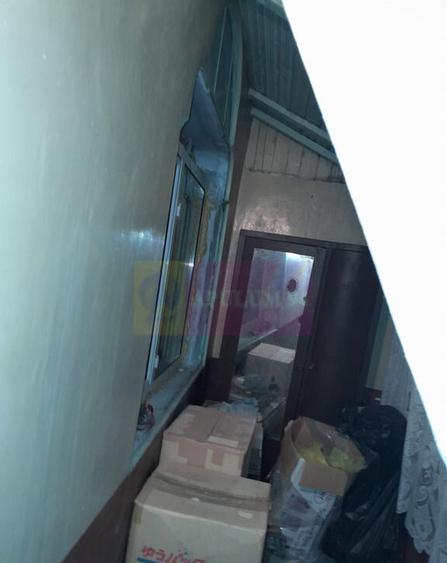 Branesti / IF - casa batraneasca din caramida cu teren de... - 11