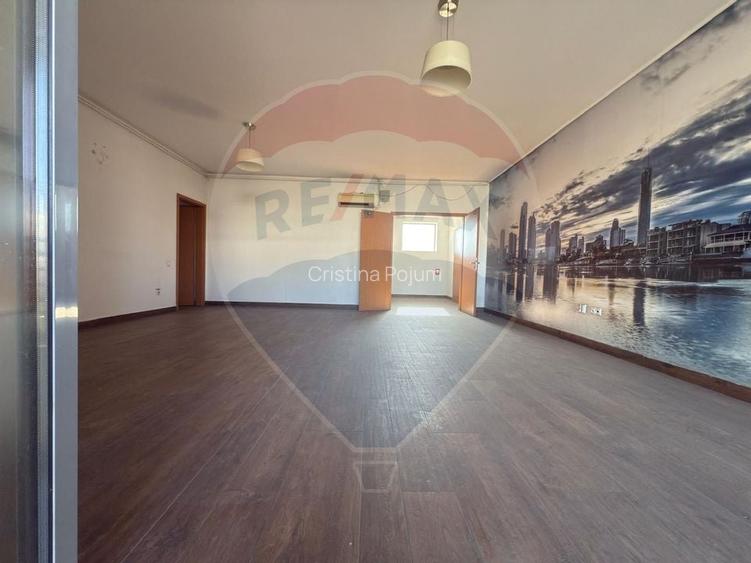 Spatiu comercial de 570 mp de inchiriat in Supernova (fostul Cora)