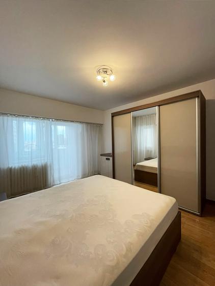 Piața Unirii - Bd. Unirii – Apartament 2  camere decomandat - 600 EUR - 4