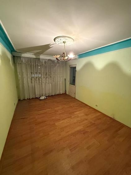 Etaj 2 - Dacia - Piata - 3 camere decomandat - liber - 1