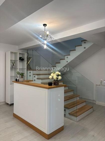 Vila de inchiriere, 6 camere // Zona Tei