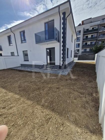 Duplex compus din doua case la 1,3 kilometri de statia de metrou Nicolae Teclu - 28