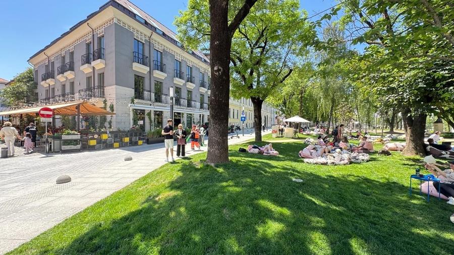 SPAȚIU PENTRU COFFEE SHOP DE VIS - PALATUL MIKES - PIAȚA MUZEULUI - 1