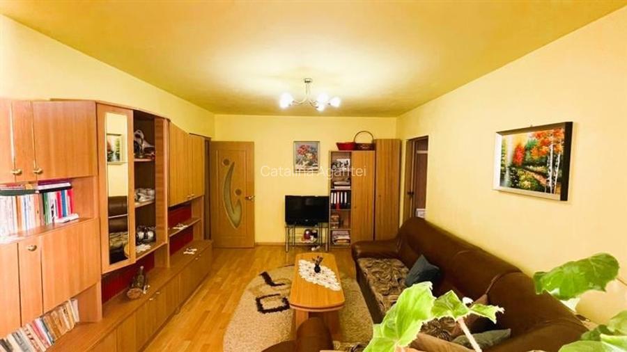 SUPER OFERTA! Apartament 3 camere, etaj 1 din 4 la pret de 2! Zona foarte buna, SUPER OFERTA! Apartament 3 camere, etaj 1 din 4 la pret de 2! Zona foarte buna,