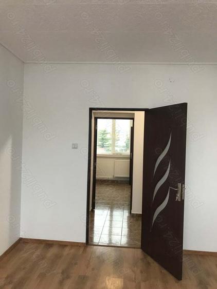 de vanzare apartament 3 camere in centru Onesti judetul Bacau - 4