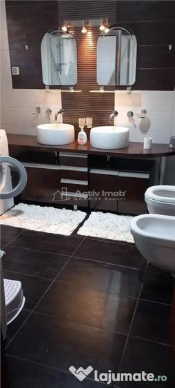 Casă cu 5 camere cu Teren 700 Mp în Străulești