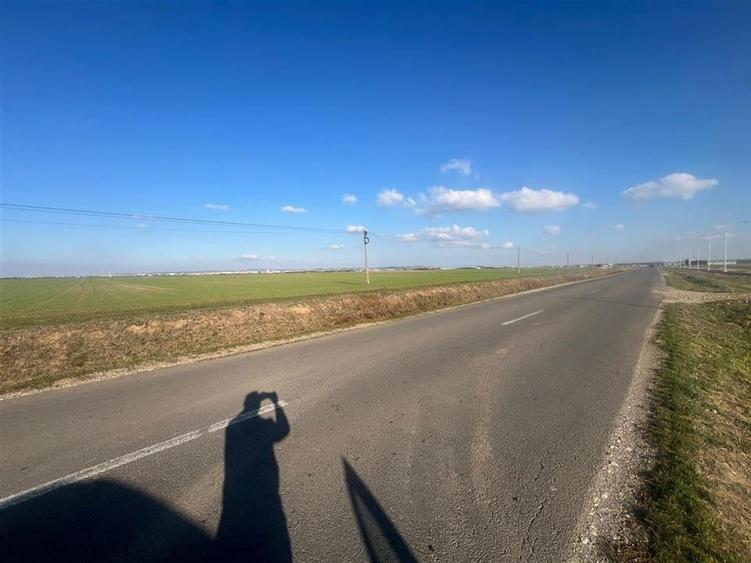 RECO Teren Unicat Spre Livada - 2