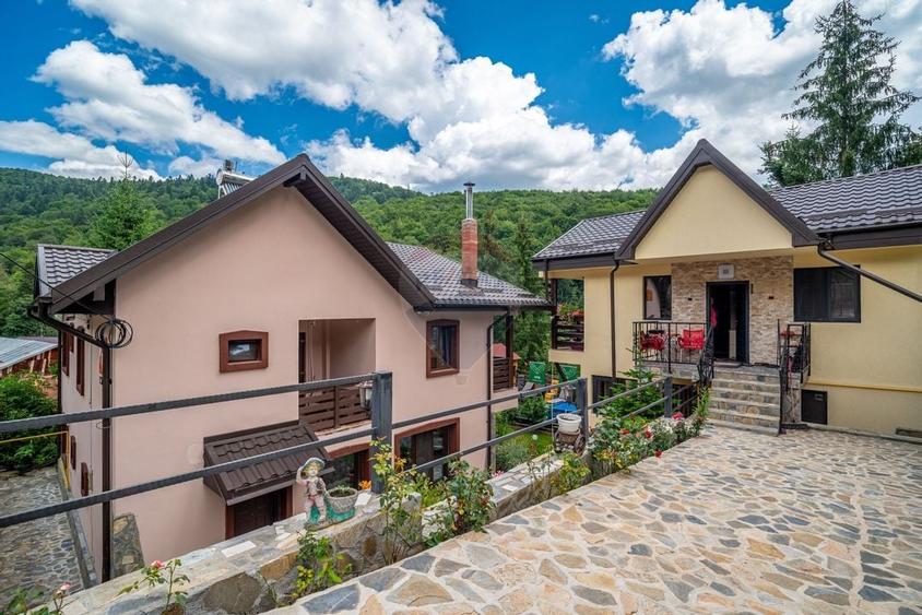 Vila moderna cu 2 corpuri in Busteni | Ideala pentru turism - 1