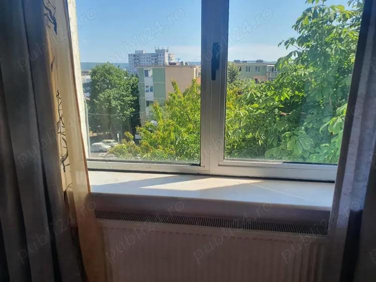 Vand apartament 2 camere , zona J-uri Craiovei - 1