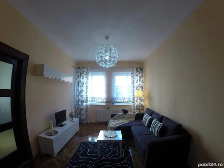 Apartament cu 2 camere nedecomandat în Central