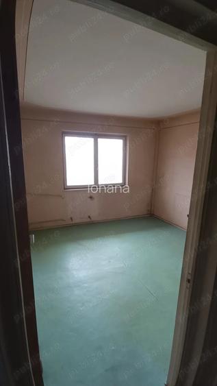 Vand apartament 3 camere Titu - I.C. Vissarion 45