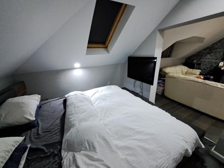 APARTAMENT 5 CAMERE CU SCARA INTERIOARA IN VILA - ANVELOPATA TERMIC ANUL CURENT - 53