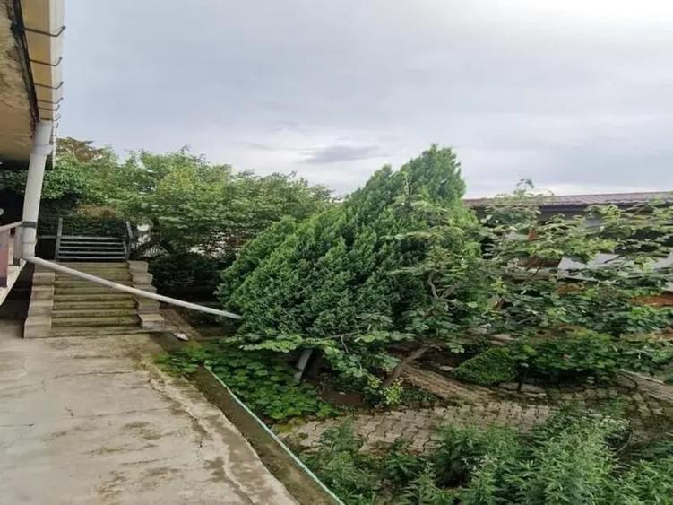 Descoperă Potențialul Casei Spațioase cu 6 Camere în Zona Viilor, București - 6