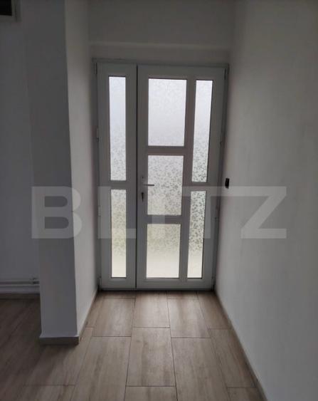 Casa de vanzare, cu 6 camere, 288 mp, zona Voinesti - 4