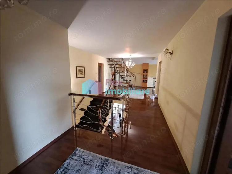 Vila cu 20 ari teren in Scheia - 14