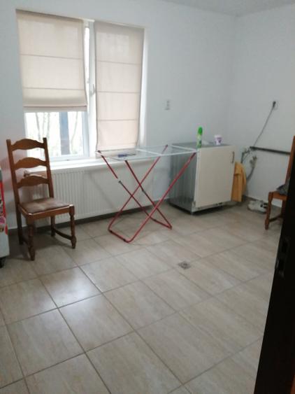 Casa de vanzare,str. Remetea,5 camere, parter+etaj,teren 5 ari,singur in curte. - 5