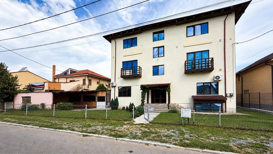 Casă individuală cu 22 camere cu Canalizare în Eforie Nord