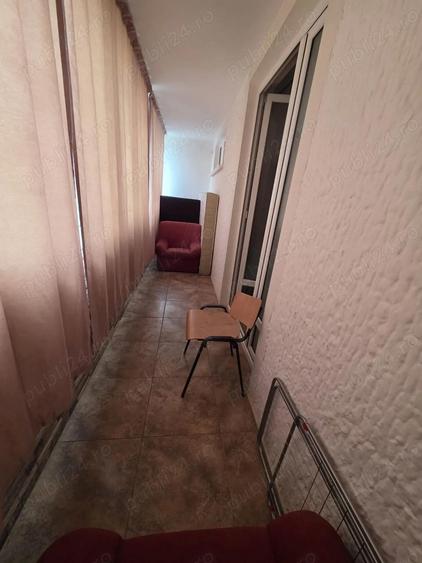 De vanzare apartament cu 3 camere, 2 bai ?i balcon, situat ultracentral, etajul 2 - 9
