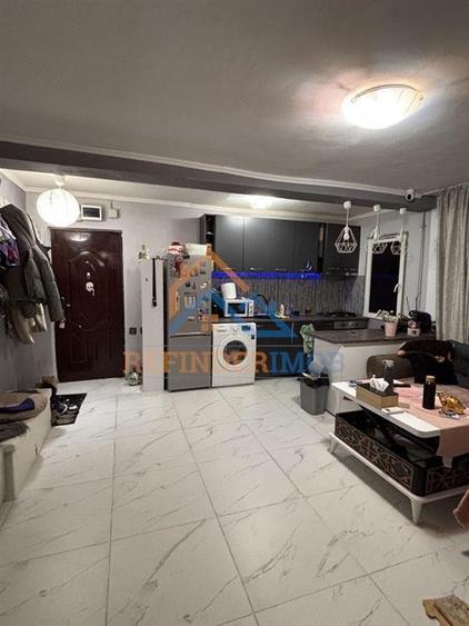 Apartament de vanzare cu 4 camere, zona Vitan - 2