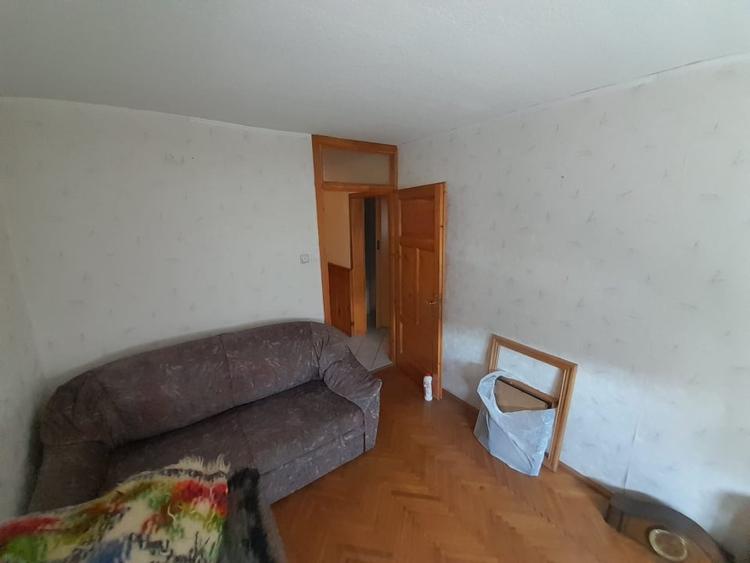 Apartament 4 camere,etajul 2,zona Kaufland Sud - 17