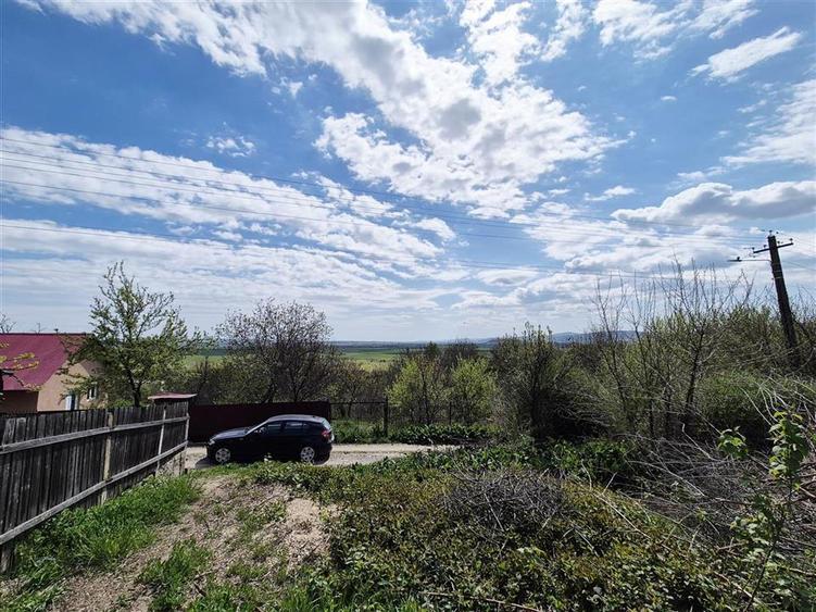 Teren Construcții intravilan de 1290 mp, în Holboca