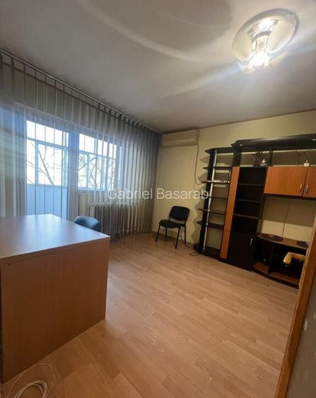 Tineretului - 2 Camere - etaj 1/10 - Disponibil