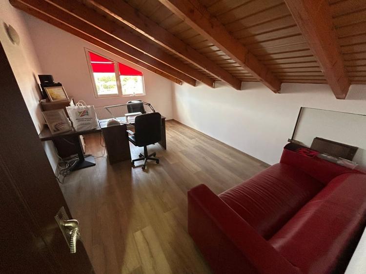 Apartament 4 camere cu scara interioara, zona Centru - 2