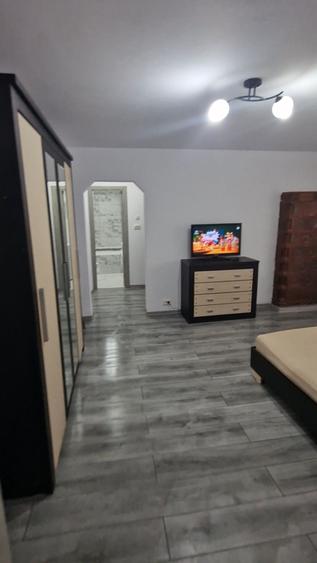 INCHIRIEZ apartament cu doua camere, 53m2, zona Malinilor. Mai multe detalii la 0741398623. - 2