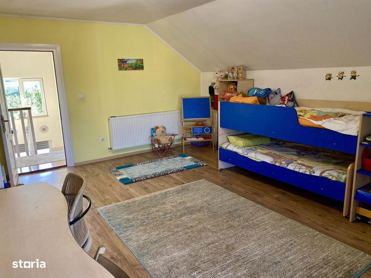 Casa centrala, spatioasa cu privelisti si curte generoasa Jibou - 6