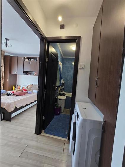 Apartament cu 2 camere semidecomandat în Mircea cel Bătrân