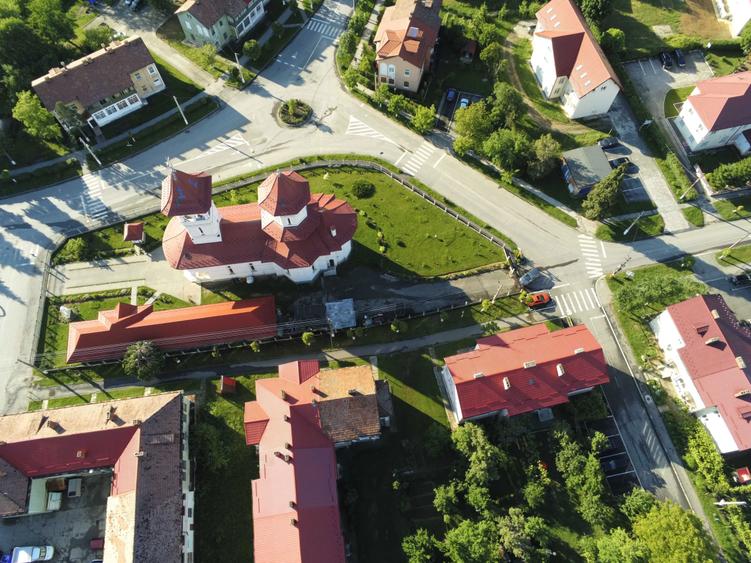 vand apartament orasul Victoria, la poalele Muntilor Fagaras - 1