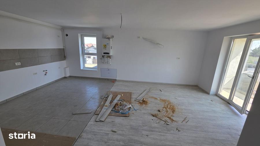 Apartament cu 3 camere în Est