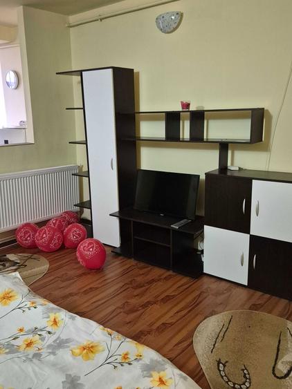 Vand garsoniera G1/ inchiriez - 2