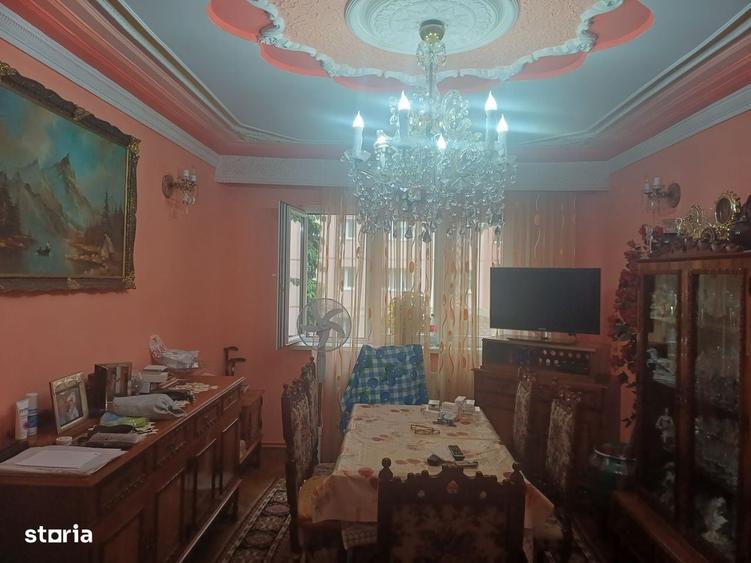 Apartament cu 4 camere în Central