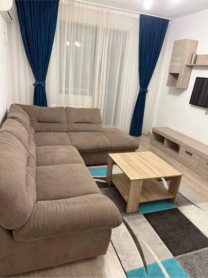 Apartament cu 2 camere decomandat în Roșu