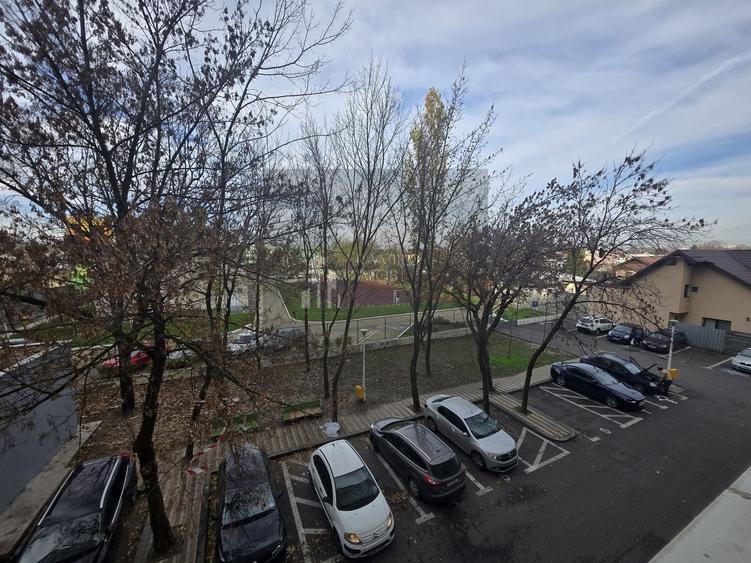 Apartament cu 3 camere decomandat, mobilat în Prelungirea Ferentari