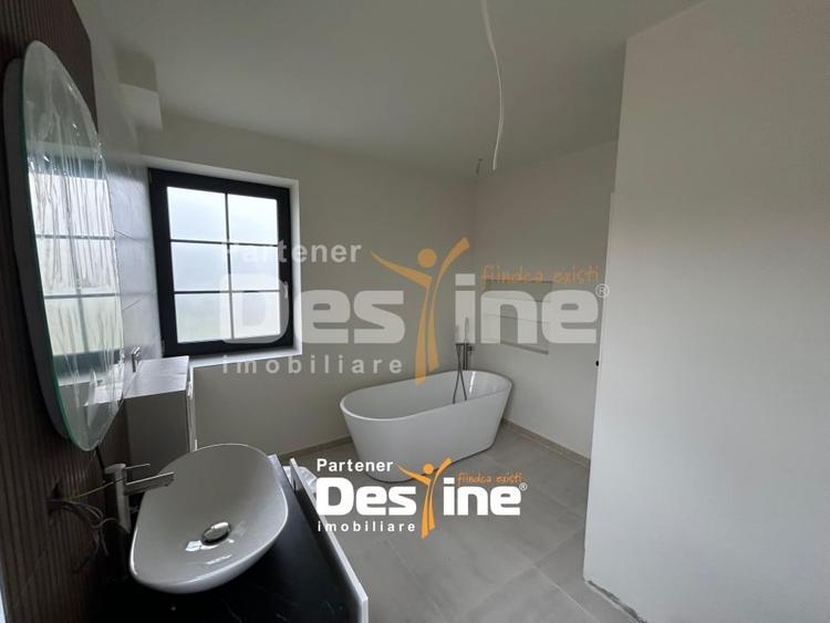 Casă individuală cu 5 camere cu Teren 360 Mp în Rediu