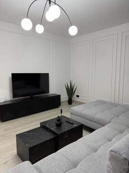 Apartament cu 3 camere semidecomandat, mobilat în Dristor