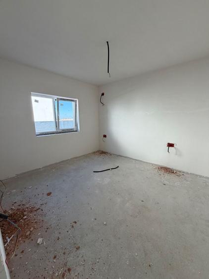 Duplex cu 3 camere cu Canalizare în Moșnița Nouă